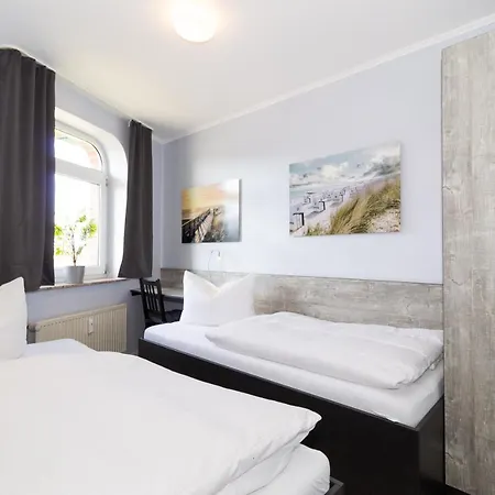 Trafalgar 326 Apartment